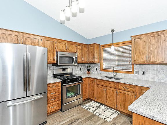 3rd image of 9153 Yates Bay Ct N
