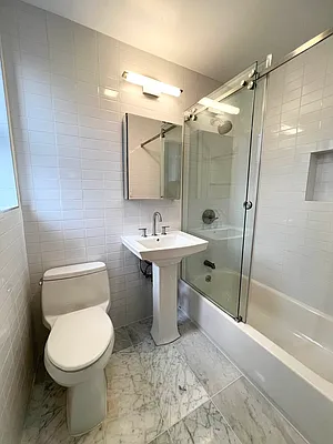 Rented by Oxford Property Group | media 8