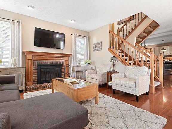 5th image of 8585 Copperview Dr