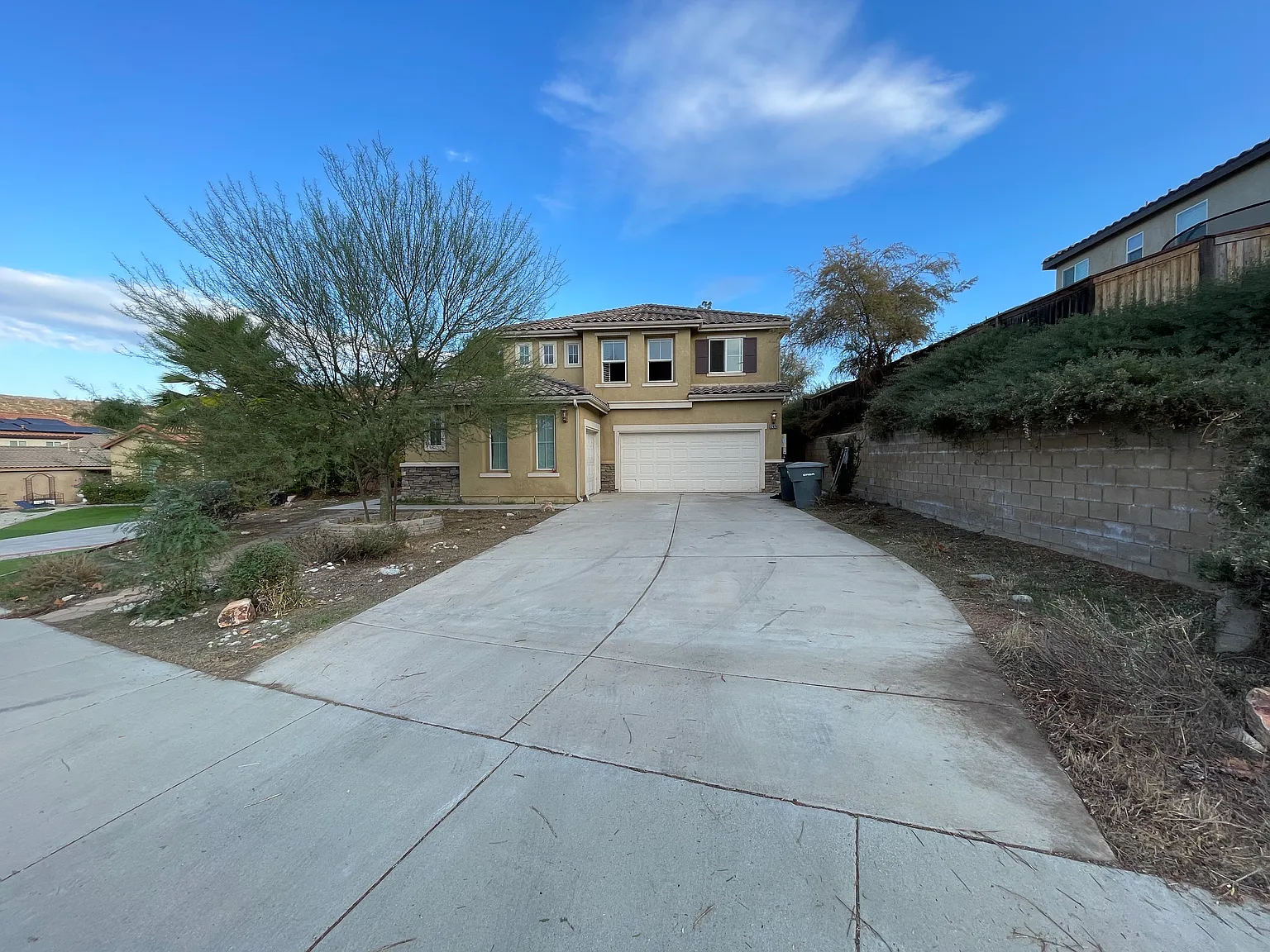 3 bed, 2.5 bath, 2749 sqft, $3,190 — Photo 2