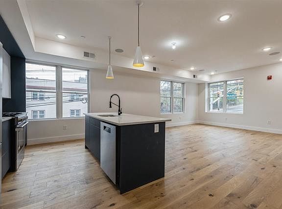 5th image of 259 Liberty Ave #2
