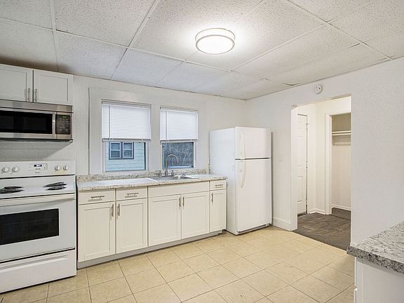 5th image of 702 Fenimore Ave