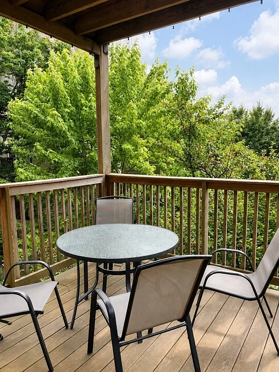 2 bed, 1.0 bath, 1200 sqft, $2,995 — Photo 4