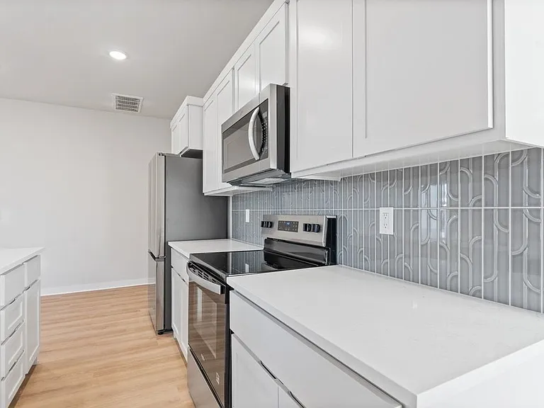 1713 Cuppett Cir — Photo 5