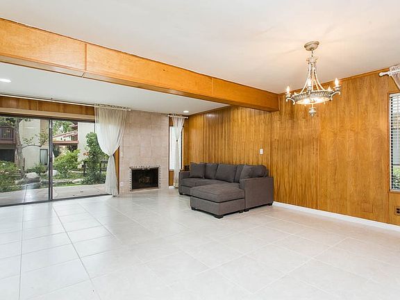 2nd image of 21551 Burbank Blvd Unit 113
