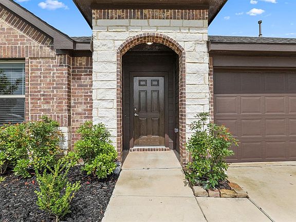 2nd image of 1947 Travertine Ave