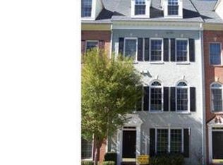 8898 Ashgrove House Ln, Vienna, VA 22182
