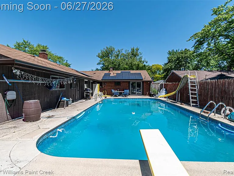 20510 Luna St — Photo 33
