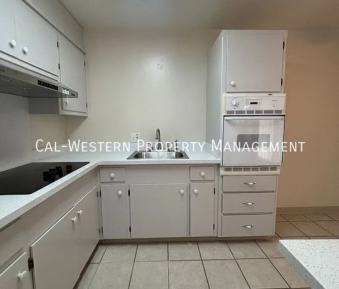 4141 Olga Dr — Photo 8