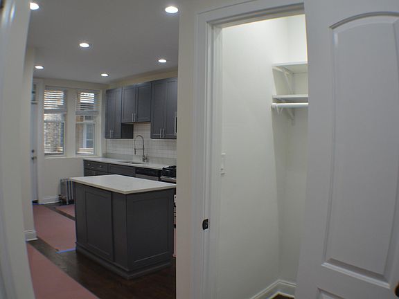 3rd image of 2508 W Shakespeare Ave #2