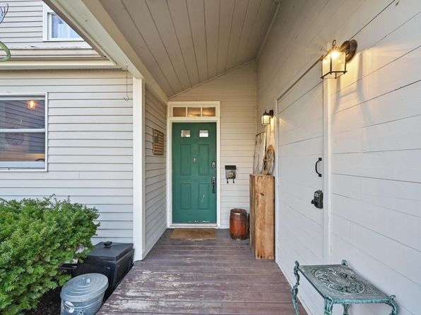 9 Oakwood Drive UNIT 9, Hallowell, ME 04347