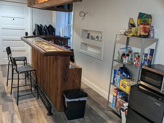 Kitchenette space (formerly basement bar)
