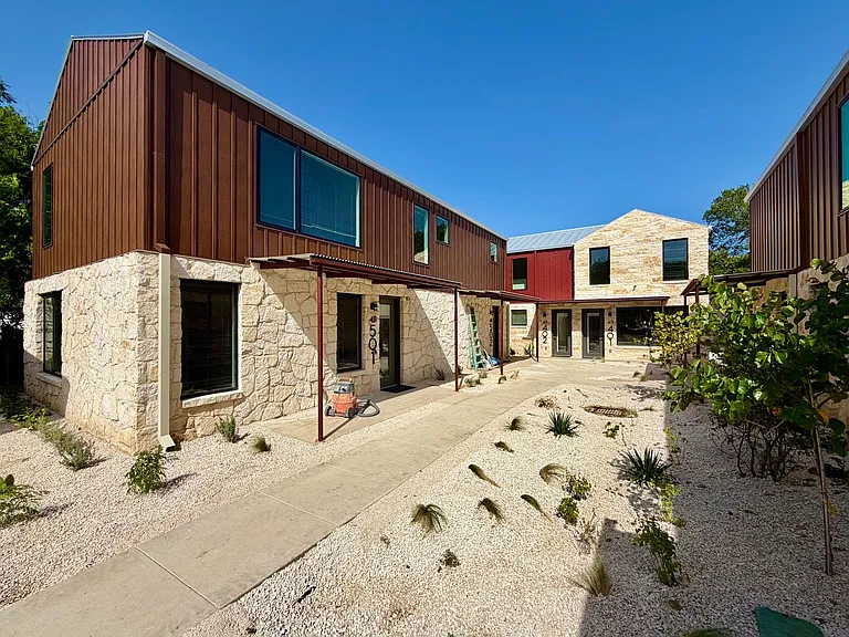 Modern Luxury in San Marcos' Premier Courtyard Community Now Leasing! — Photo 36