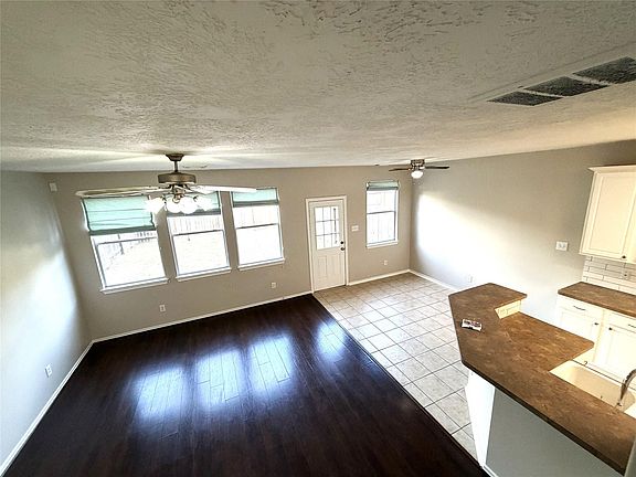 5th image of 17138 Oakwood Chase Dr