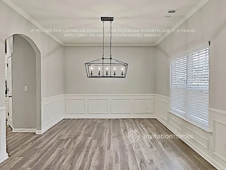 73 Windsor Way — Photo 9