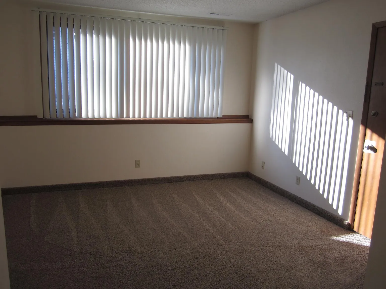 2 bed, $870 — Photo 3