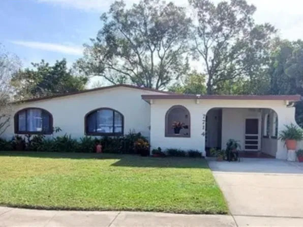 7714 W Powhatan Ave, Tampa, FL 33615