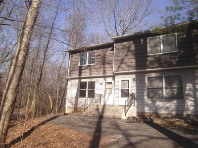 1272 Chateau Dr, East Stroudsburg, PA, 18302