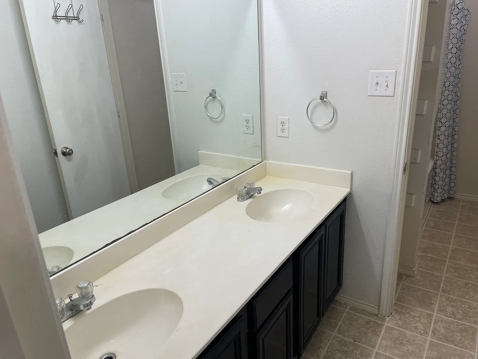 4 bed, 1688 sqft, $1,750 — Photo 2