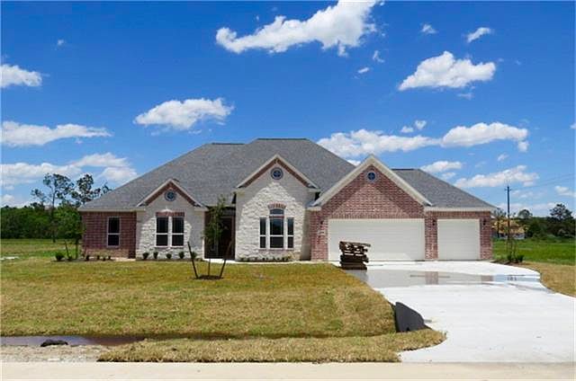 1st image of 4933 Dutton Lake Dr