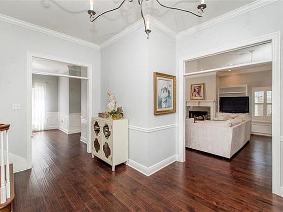 5th image of 615 River Oaks Dr