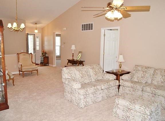 5th image of 10132 Manion Pl