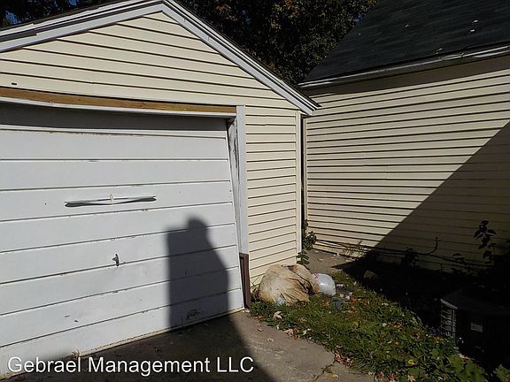 2nd image of 2538 Cumings Ave