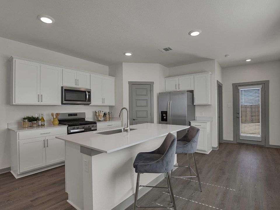 1st image of 305 Fremont Dr #320M