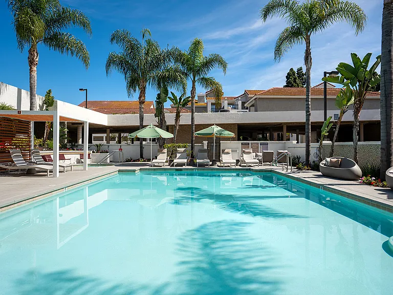 Axiom La Jolla — Photo 14