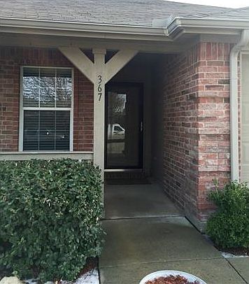 3rd image of 367 Basswood Ln