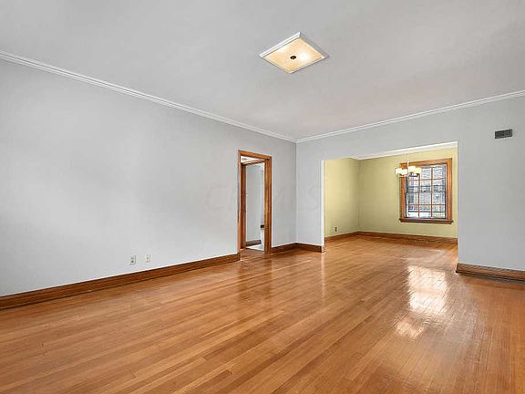 4th image of 33 Auburn Ave