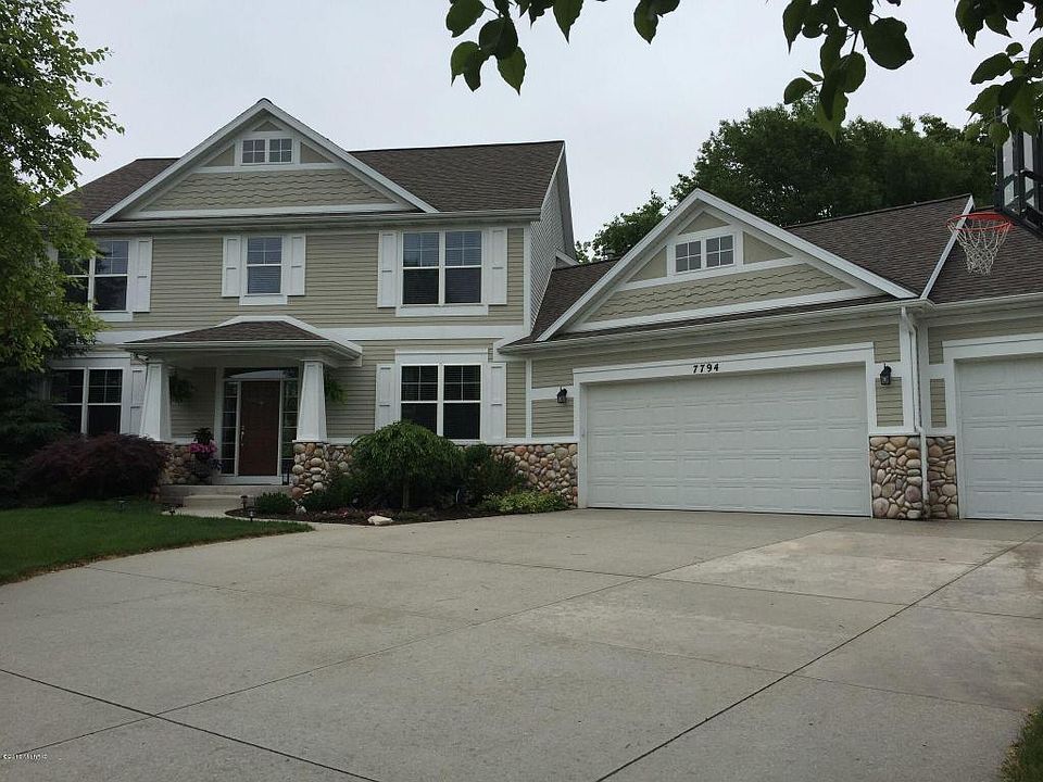 1st image of 7794 Hidden Lake Dr