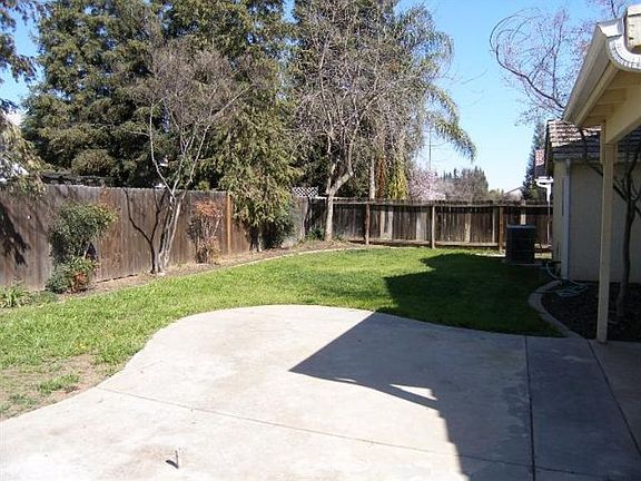 2nd image of 2406 E Omaha Ave