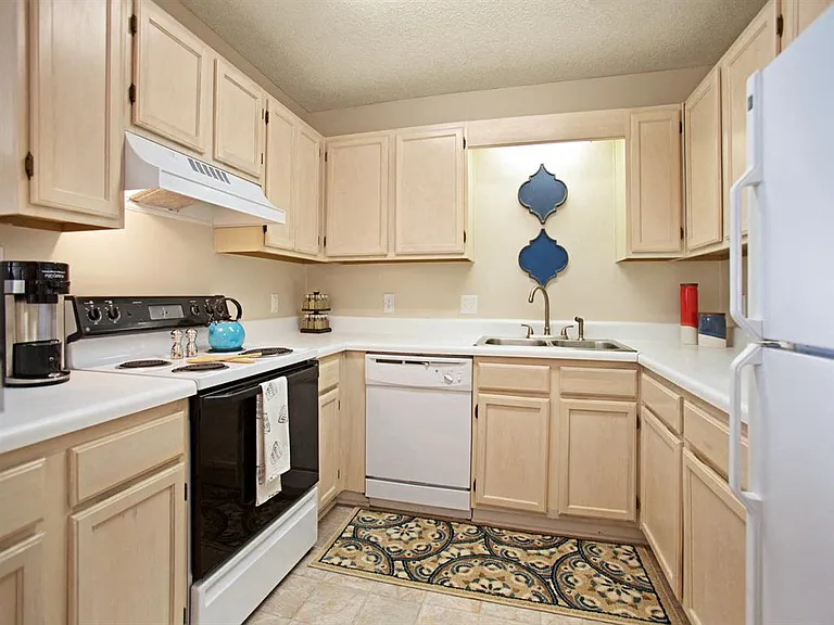 Rivermont Apartment Homes — Photo 27