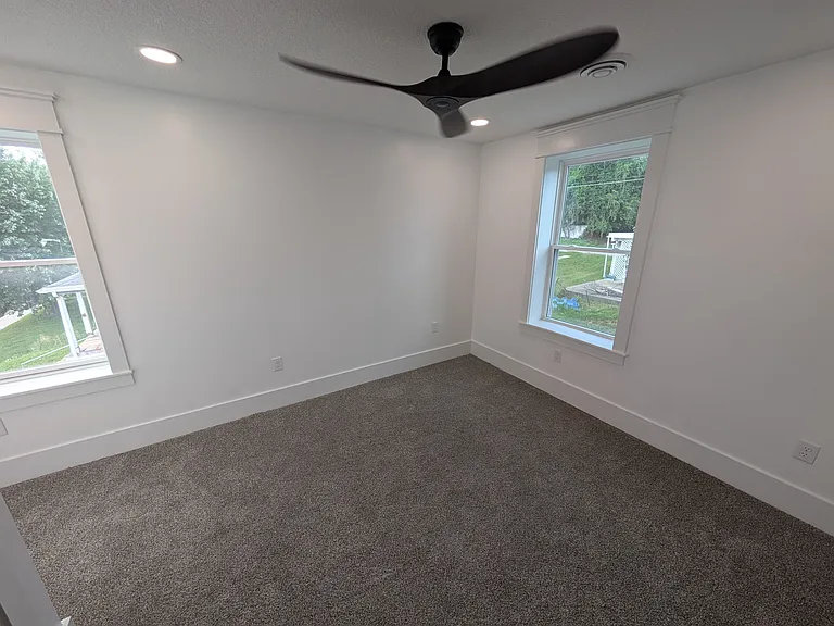 1003 Commercial St — Photo 25