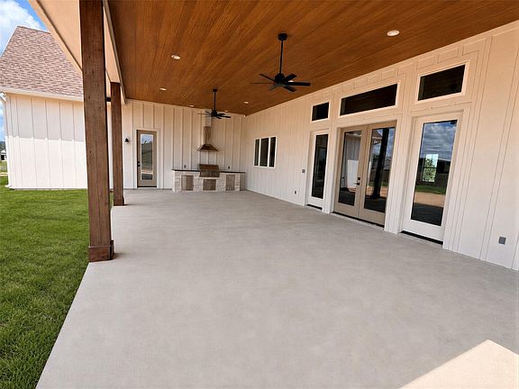 5th image of 5501 Larkspur Ln