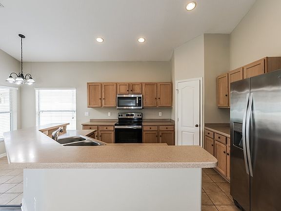 5th image of 3832 Washburn Pl