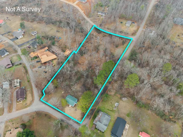 231 Adams St, Selmer, TN 38375