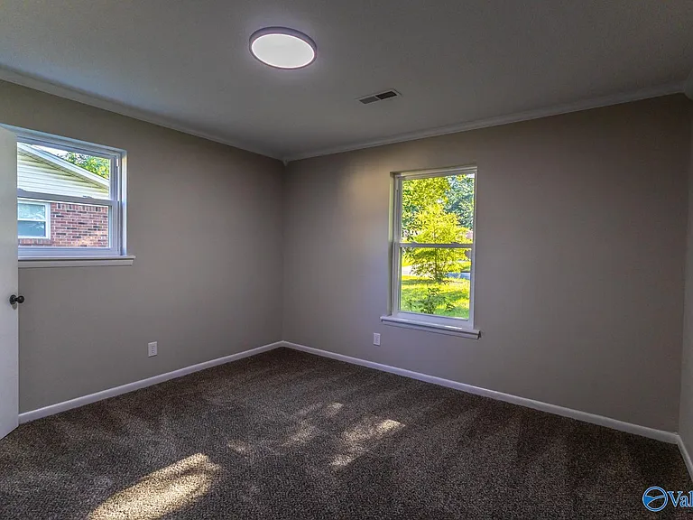 1220 Kathy Ln SW — Photo 11