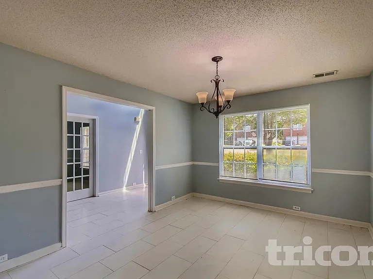 904 Ambeau Cir — Photo 19