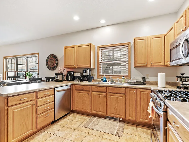 3514 Grand Ave S #102 — Photo 2
