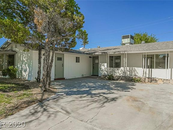3rd image of 5924 Pebble Beach Blvd