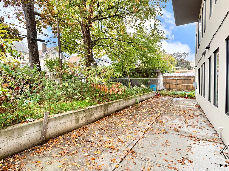 1248 New York Ave #2B — Photo 13