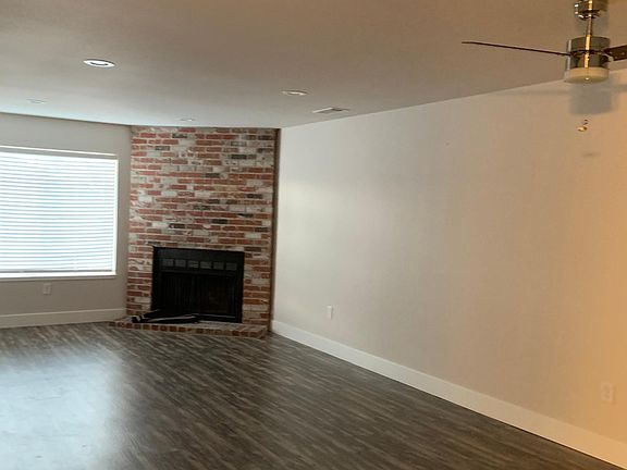 4th image of 1901 S Church St APT 11