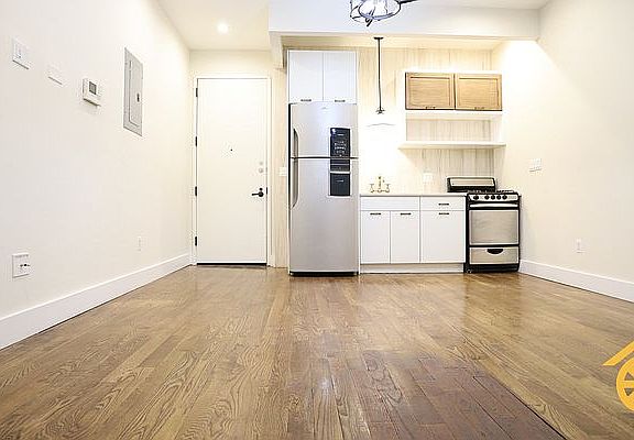 2nd image of 293 Stockholm St APT 3L