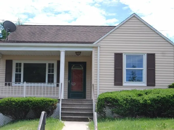 10 Lincoln St, Dallas, PA 18612