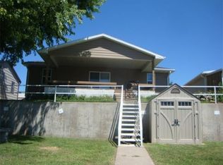 57 Lakeview Acres Dr, Elwood, NE 68937