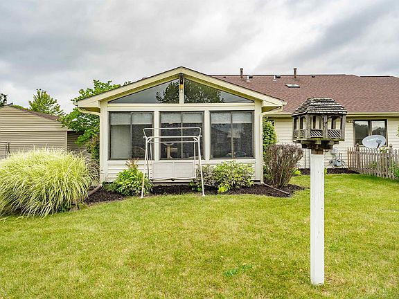 5th image of 4836 Woodmark Dr