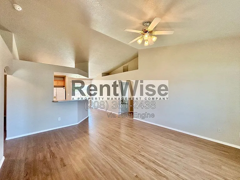 14232 Carolina St — Photo 3