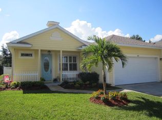 448 Briarcliff Cir, Sebastian, FL 32958